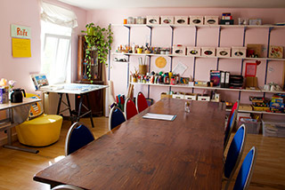 Eines unserer Therapiezimmer. Hier werden verschiedene Therapien und Workshops angeboten.